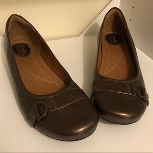 Clark’s metallic brown shoes
